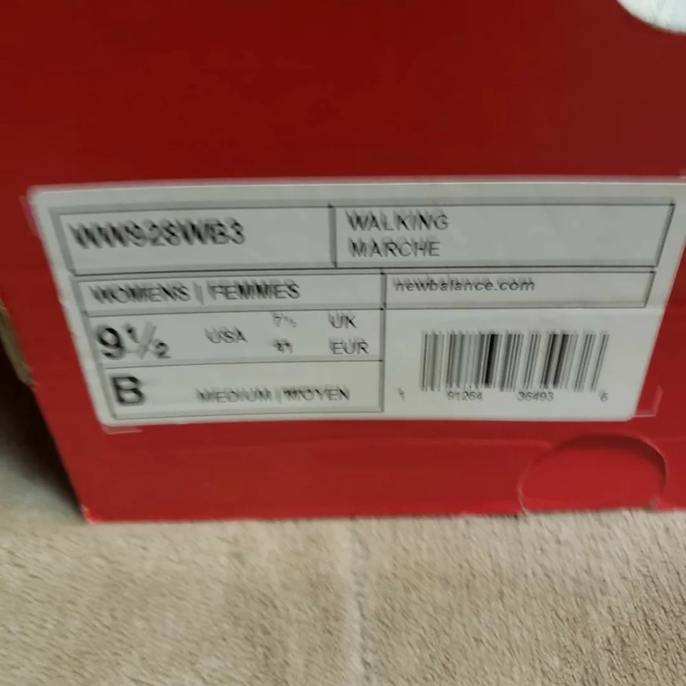 New Balance - Picture 2 of 3